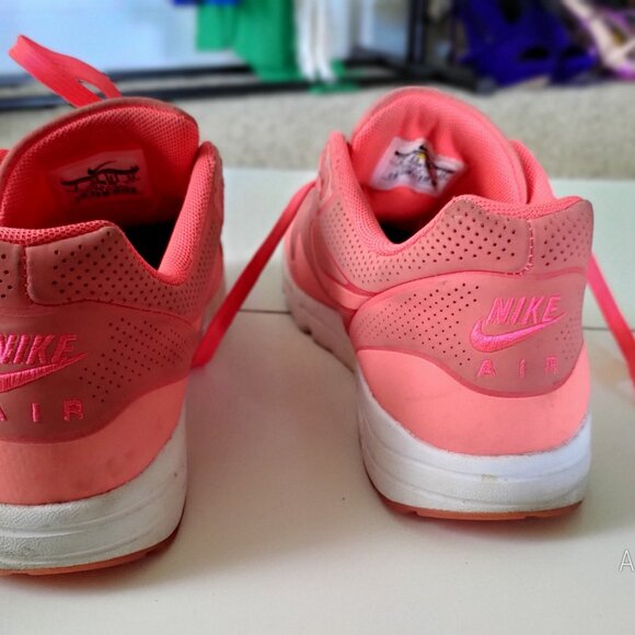 Nike Air Max 1 Ultra Moire - Picture 2 of 3